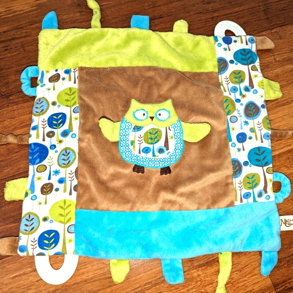 Maison chic owl lovey.